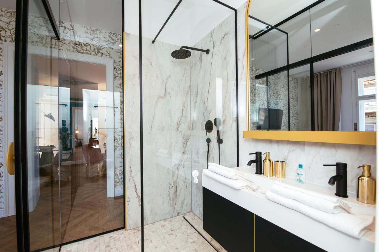 Grand Apartment